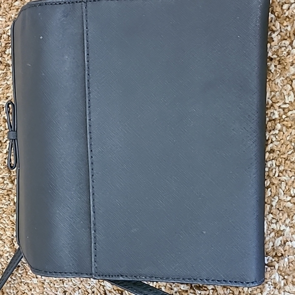 Kate Spade crossbody with removable straps - Picture 8 of 9